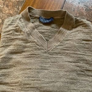 Men’s Gap Sweater Tan Size Large.